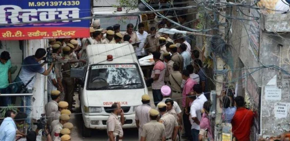 午夜三级深夜突发离奇事件警方介入调查真相扑朔迷离